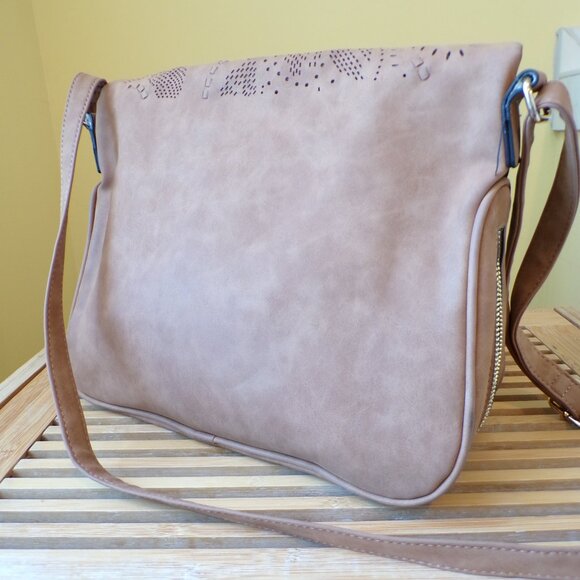 Violet Ray Faux Suede Crossbody Hand Bag Purse Expandable Bottom - Picture 10 of 12